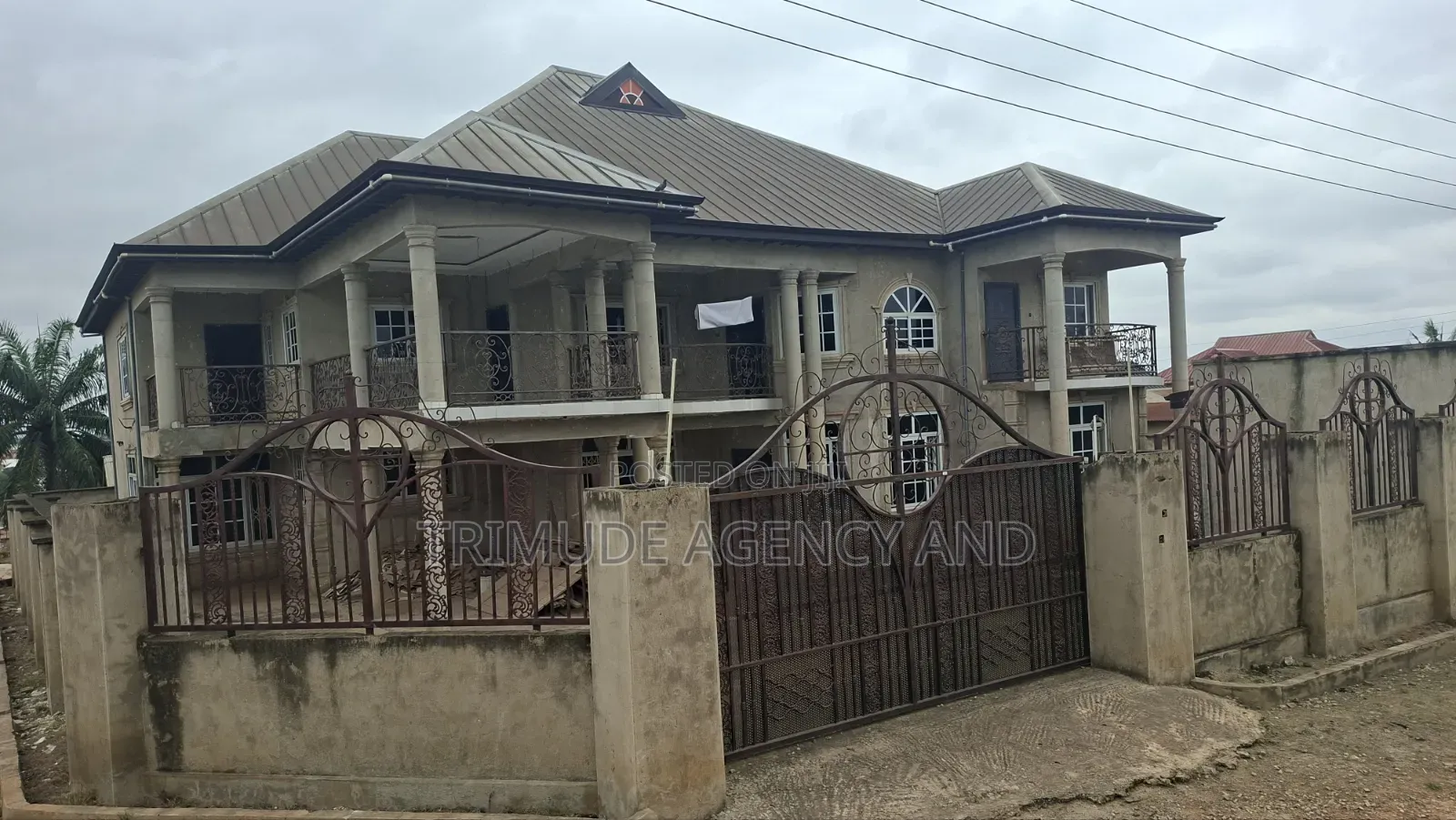 7bdrm House in Trimude Agency And, Kumasi Metropolitan for sale