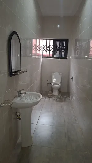 3bdrm House in Trimude Agency And, Kumasi Metropolitan for rent