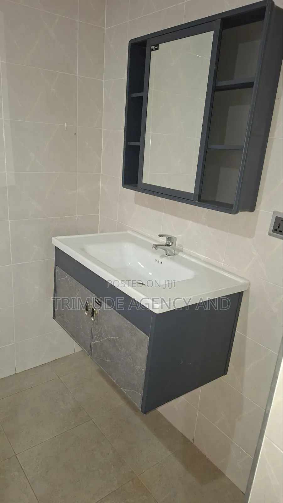 3bdrm House in Trimude Agency And, Kumasi Metropolitan for rent