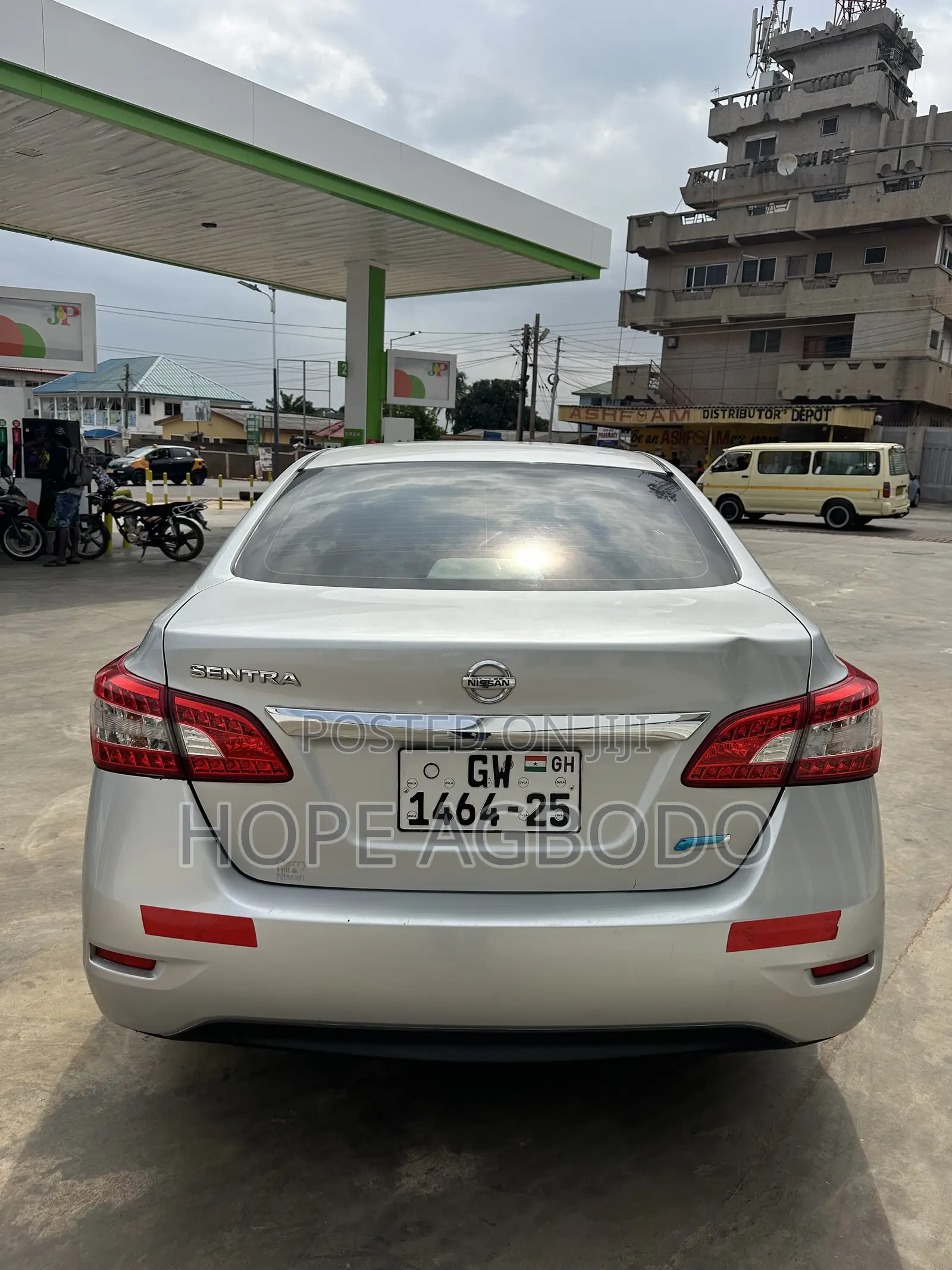 Nissan Sentra S 4dr Sedan (1.8L 4cyl CVT) 2014 Silver