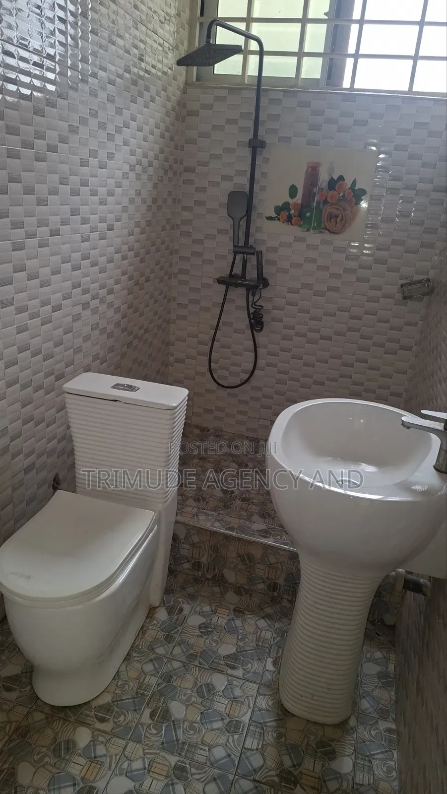 3bdrm Apartment in Trimude Agency And, Kumasi Metropolitan for rent