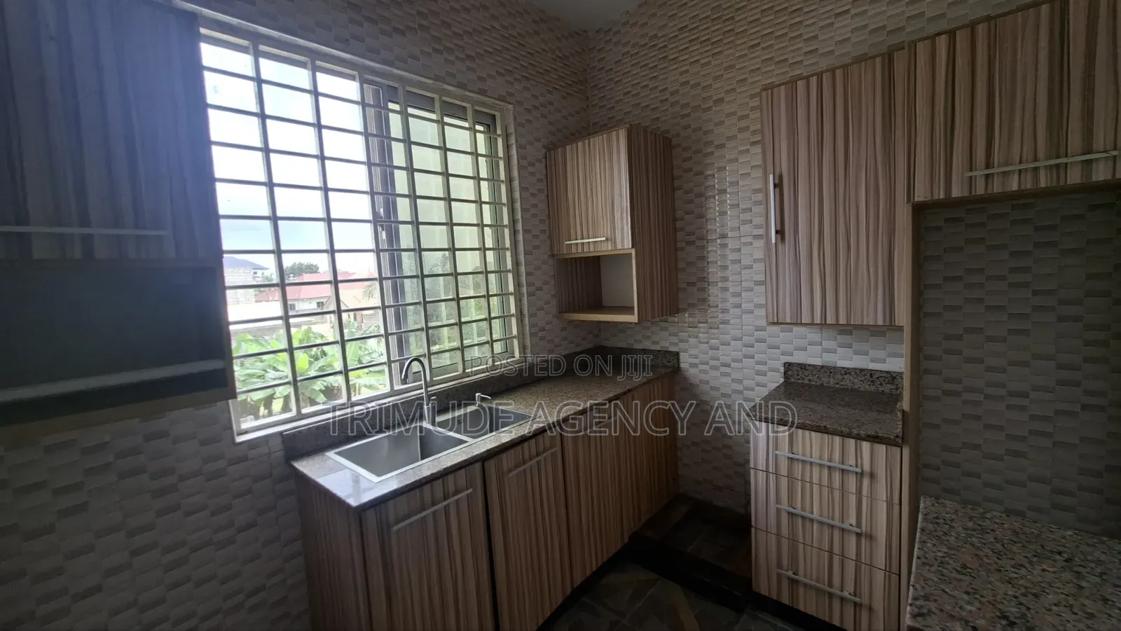 3bdrm Apartment in Trimude Agency And, Kumasi Metropolitan for rent