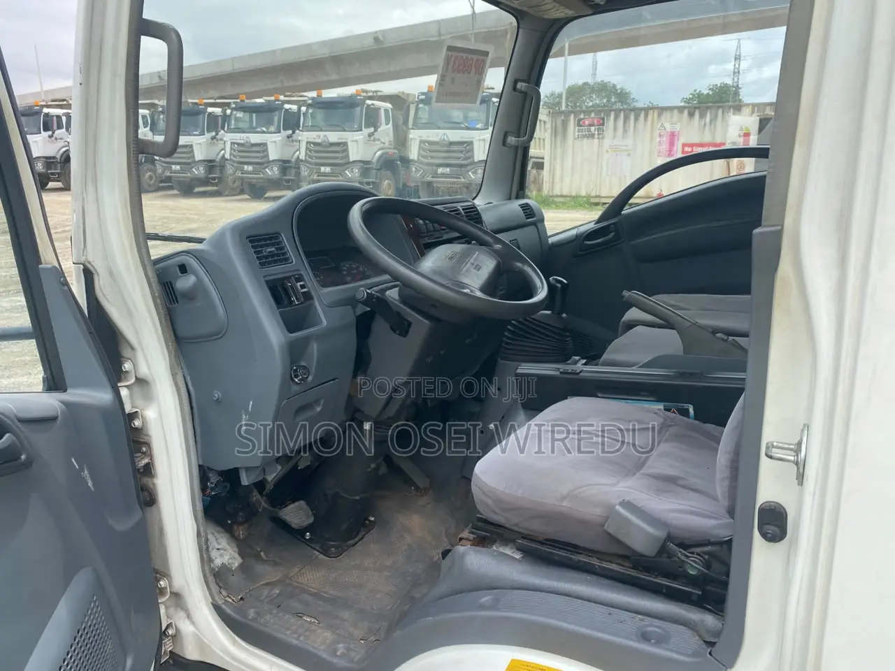 Neat ISUZU Freezer Truck 2010