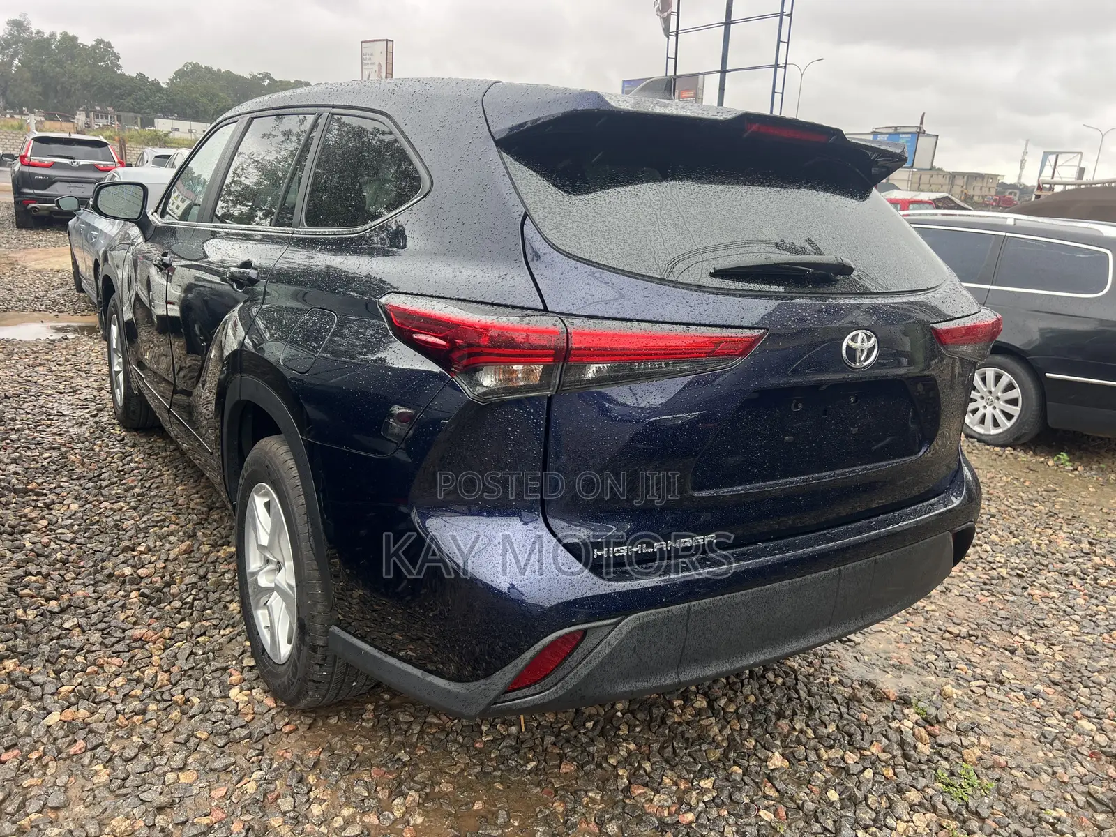 Toyota Highlander LE 2022 Blue