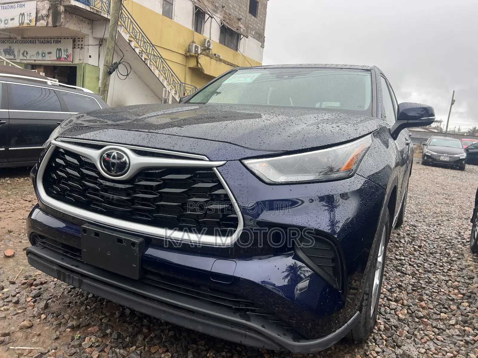 Toyota Highlander LE 2022 Blue
