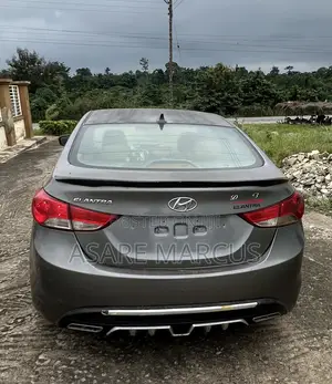 Hyundai Elantra GLS 2012 Gray