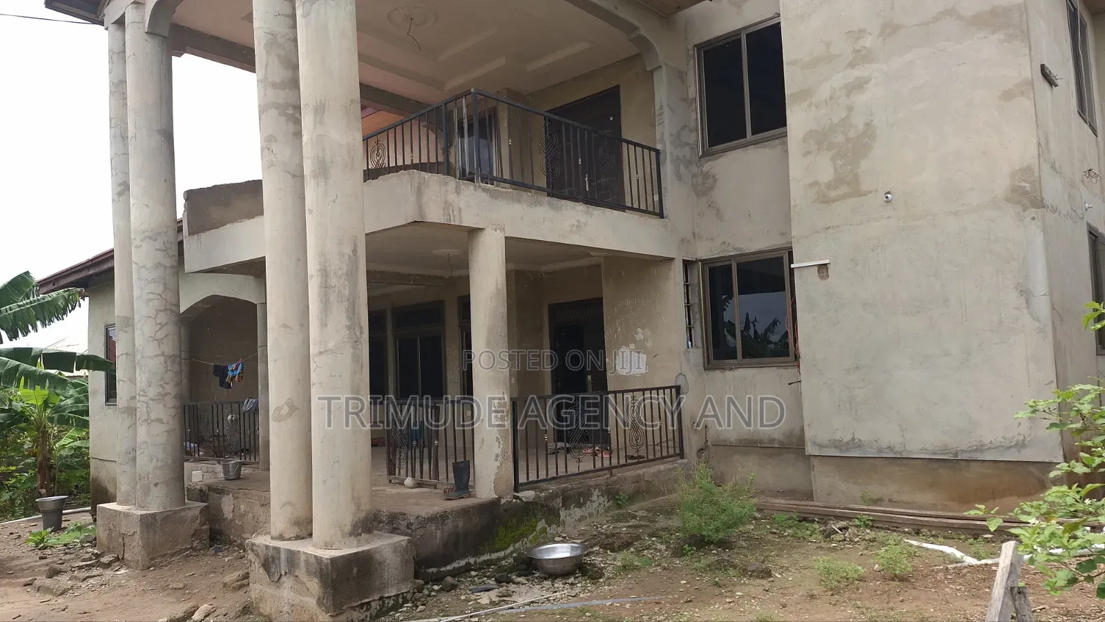 6bdrm House in Trimude Agency And, Kumasi Metropolitan for sale