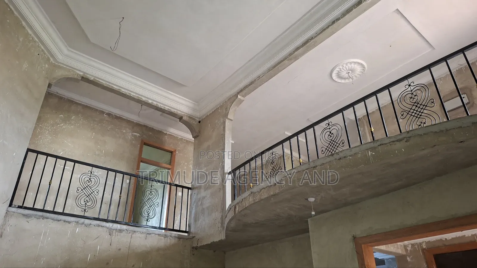 6bdrm House in Trimude Agency And, Kumasi Metropolitan for sale