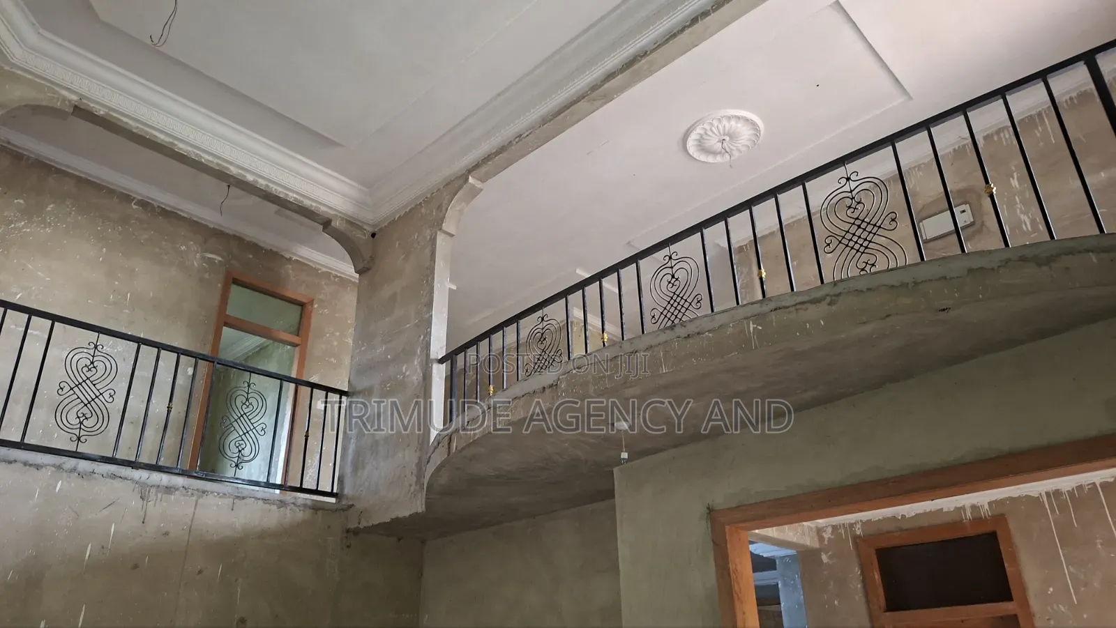6bdrm House in Trimude Agency And, Kumasi Metropolitan for sale