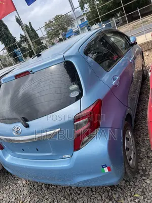 Toyota Vitz 1.3 FWD 5dr 2015 Blue