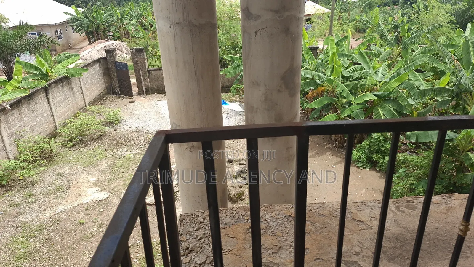 6bdrm House in Trimude Agency And, Kumasi Metropolitan for sale