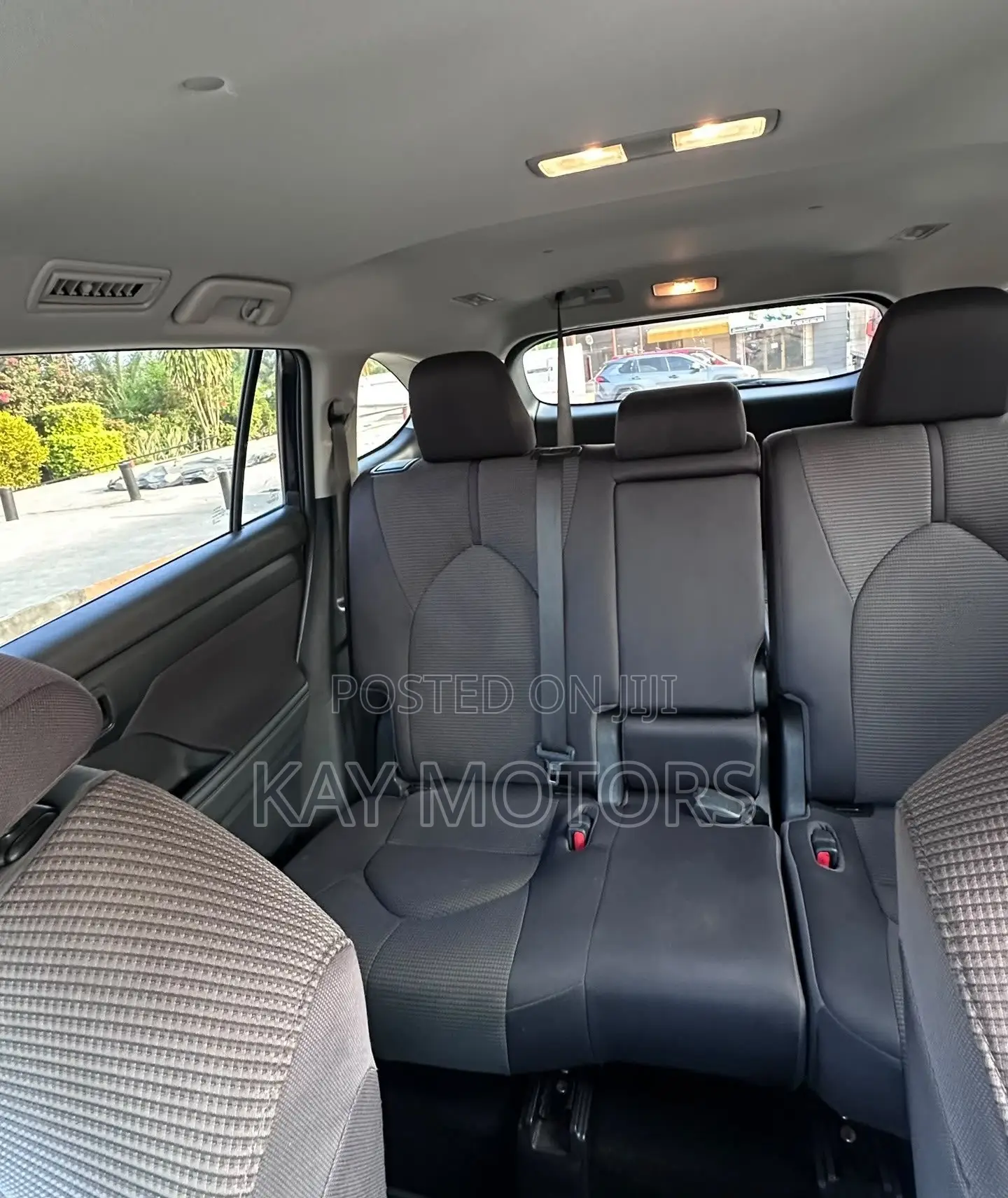 Toyota Highlander LE 2022 Blue