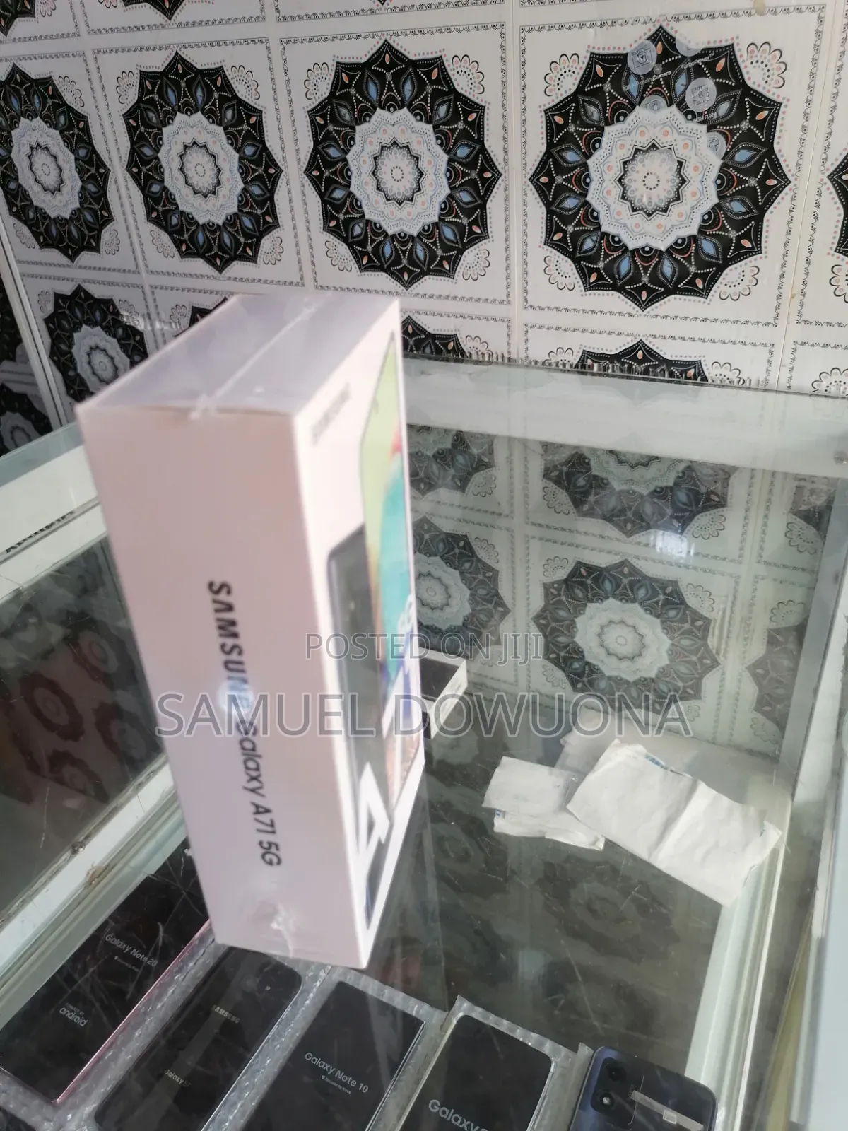 New Samsung Galaxy A71 128 GB Black
