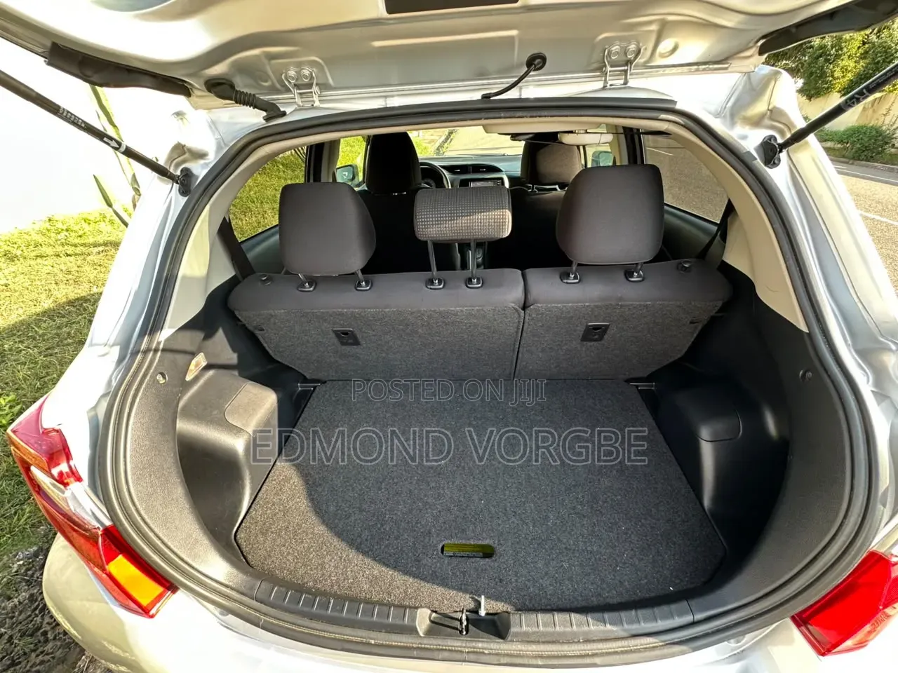 Toyota Vitz 1.3 FWD 3dr 2015 Silver