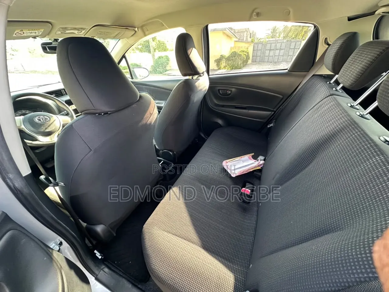 Toyota Vitz 1.3 FWD 3dr 2015 Silver
