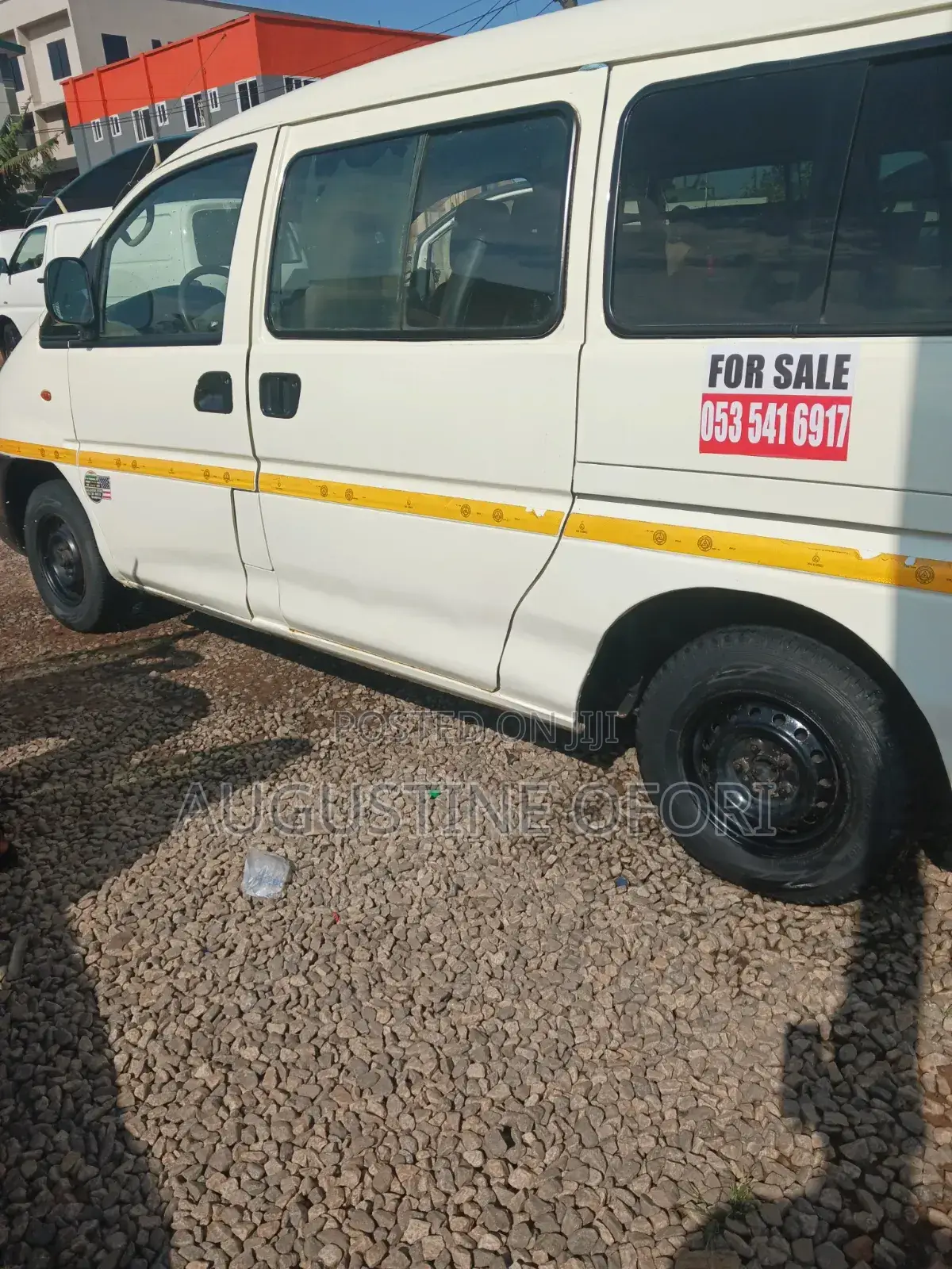 Mitsubishi L400 2009 White