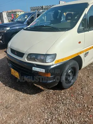 Mitsubishi L400 2009 White