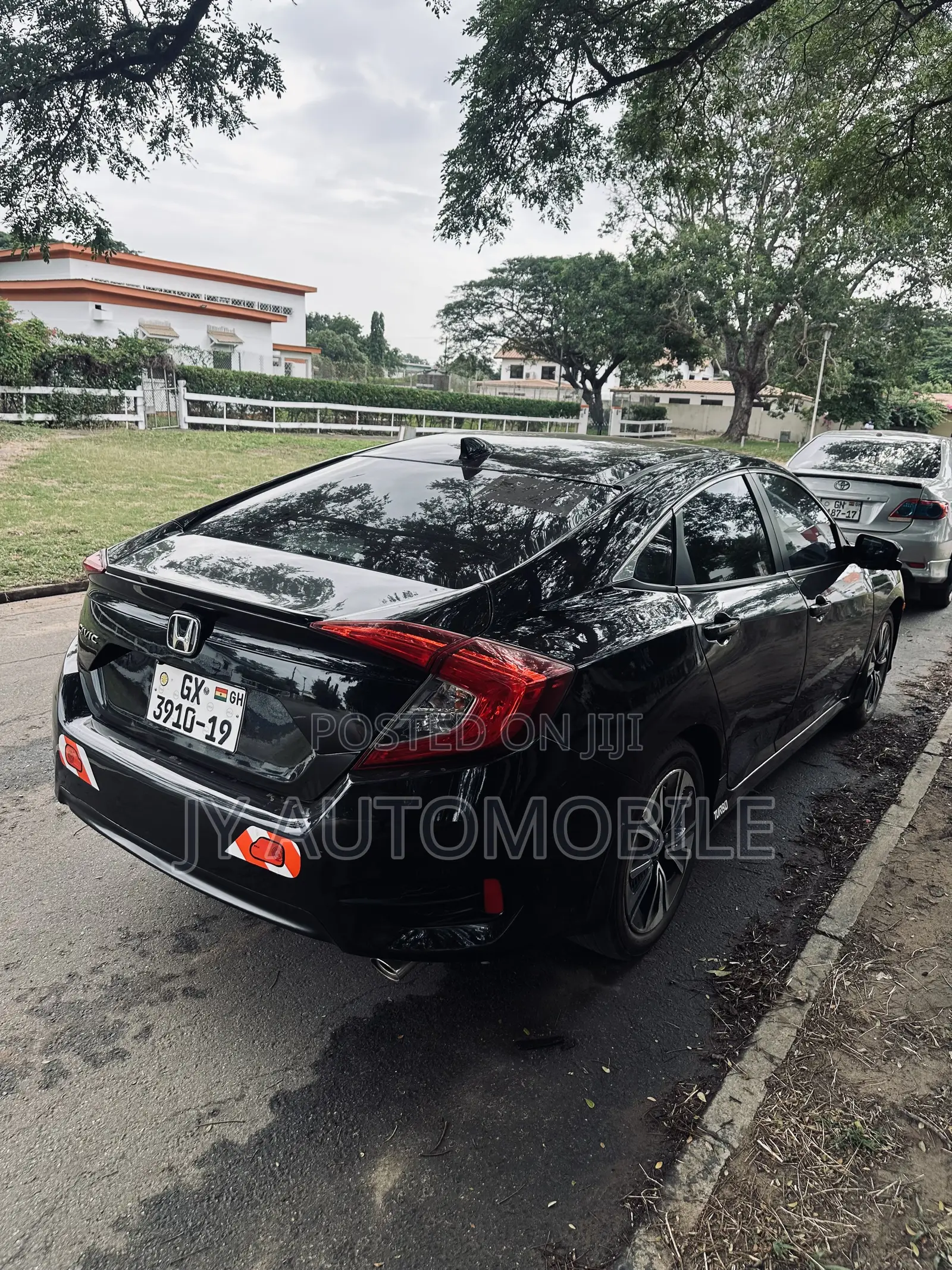 Honda Civic EX 4dr Hatchback (1.5L 4cyl) 2017