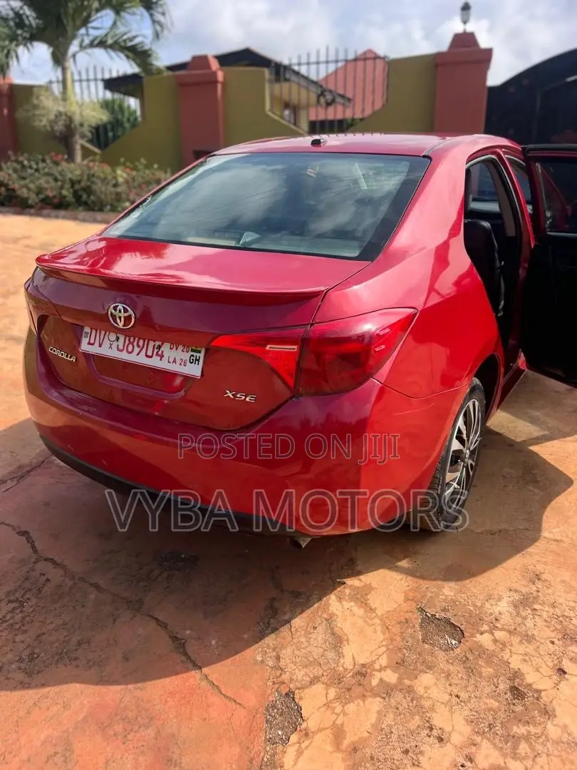 Toyota Corolla XSE (1.8L 4cyl 2A) 2018 Red
