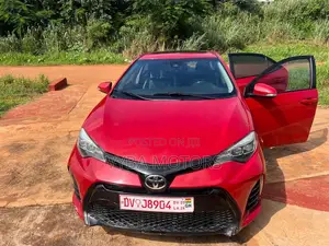 Toyota Corolla XSE (1.8L 4cyl 2A) 2018 Red