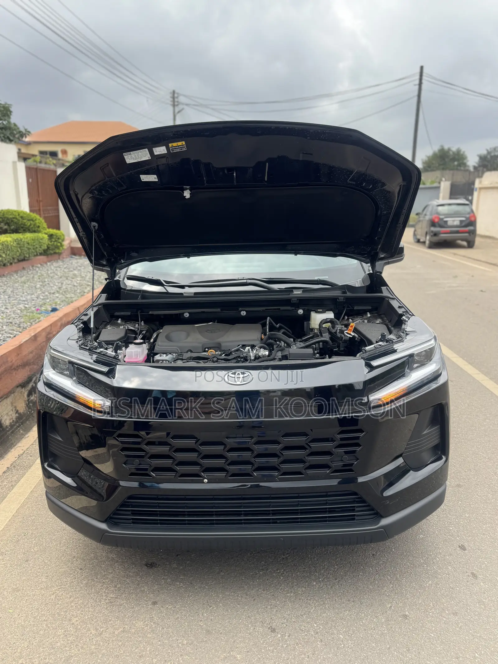 Toyota RAV4 XLE Premium 2026 Black