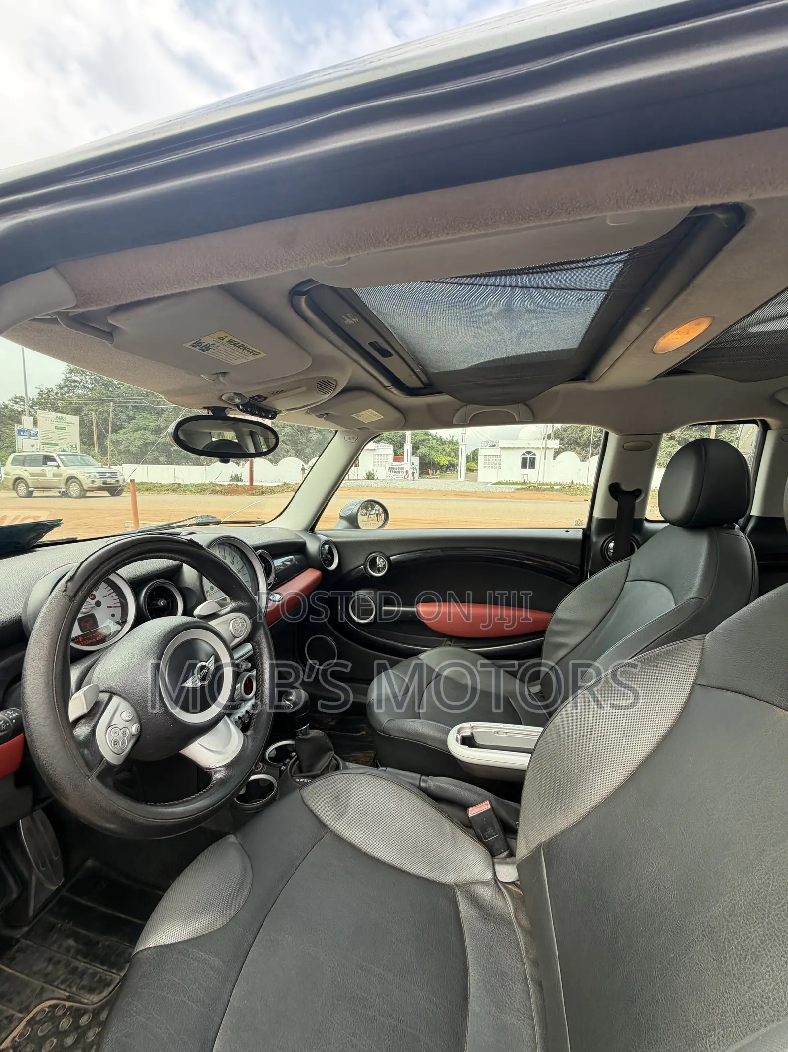 Mini Cooper 2011 Red