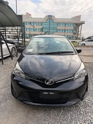 Toyota Vitz 1.5 FWD 5dr 2016 Black