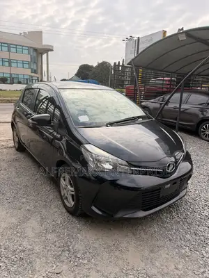 Toyota Vitz 1.5 FWD 5dr 2016 Black