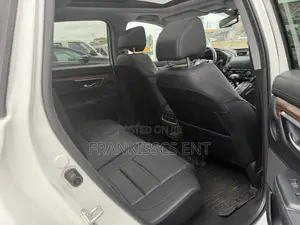 Honda CR-V Touring 4dr SUV AWD (1.5L 4cyl CVT) 2017 White