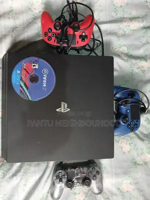 Ps4 Pro 1Tb With 3 Controllers