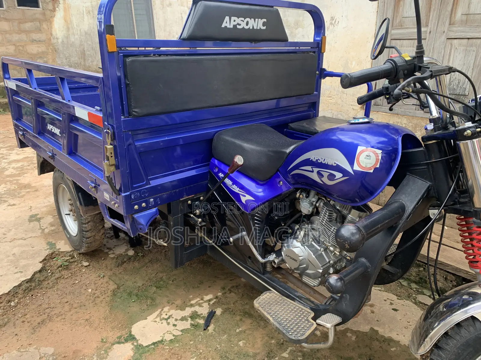 Tricycle 2025 Blue