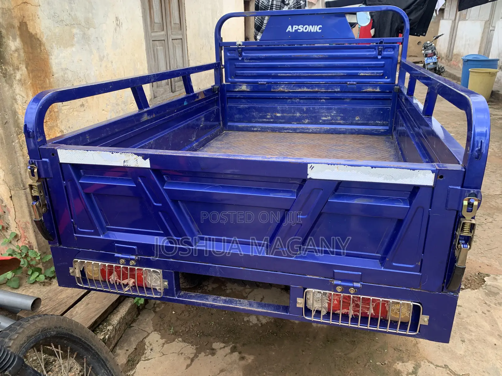Tricycle 2025 Blue