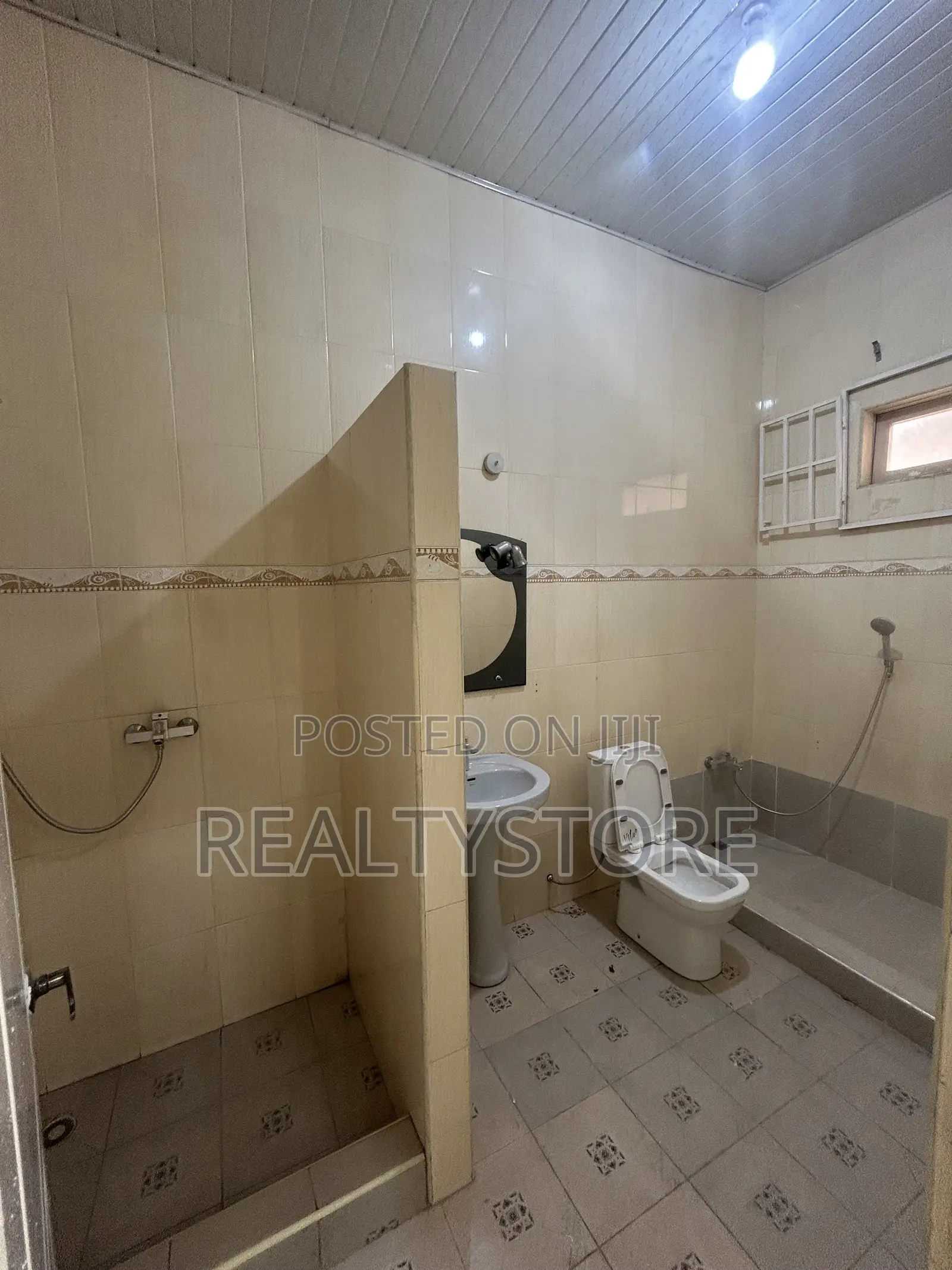 3bdrm House in Cozy Home, Accra Metropolitan for rent