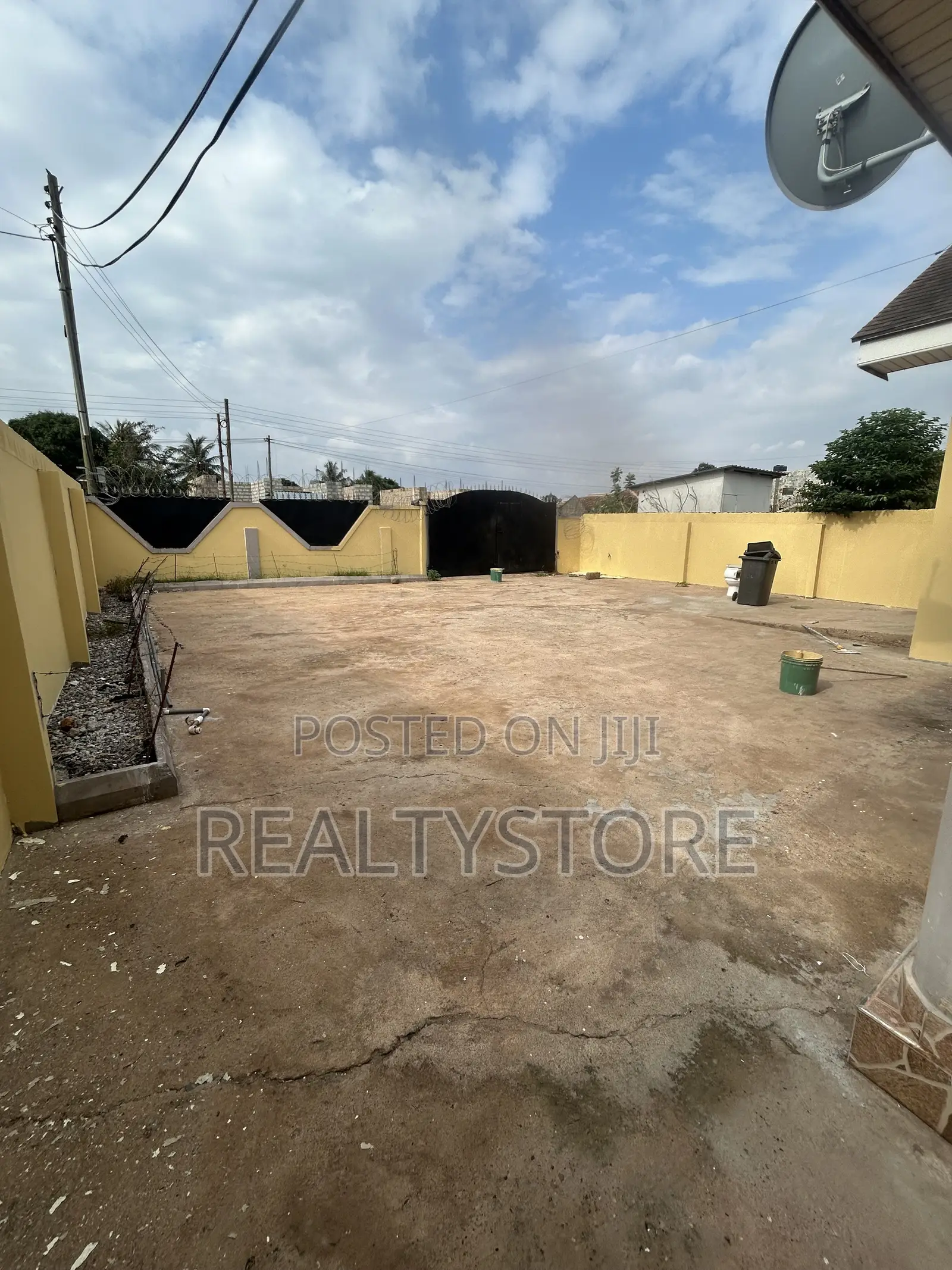 3bdrm House in Cozy Home, Accra Metropolitan for rent