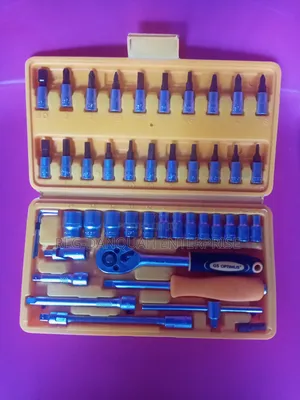 46pcs 1/4" Sockets and Bit Set
