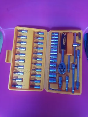 46pcs 1/4" Sockets and Bit Set