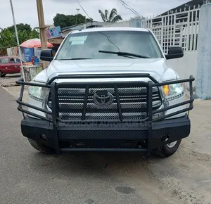Toyota Tundra Limited 5.7L V8 4x2 CrewMax 5.6 ft. box 145.7 in. WB 2017