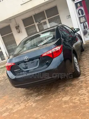 Toyota Corolla LE Eco (1.8L 4cyl 2A) 2018 Green