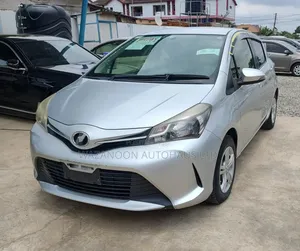 Toyota Vitz 1.3 AWD 5dr 2014 Silver