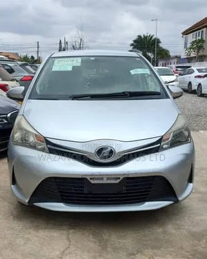Toyota Vitz 1.3 AWD 5dr 2014 Silver
