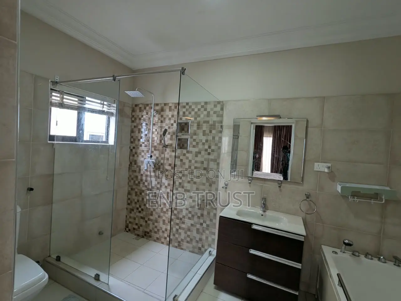 3bdrm House in Parakuo Estate for rent