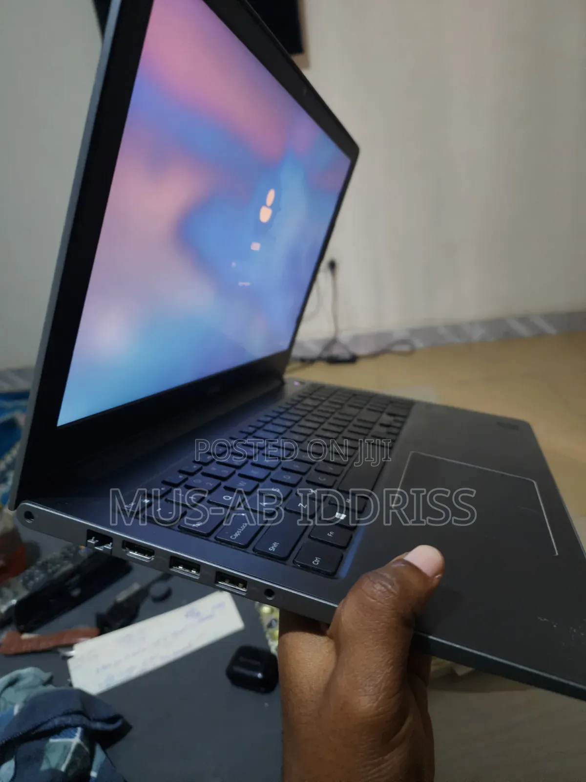 Laptop Dell Vostro 15 5568 12GB Intel Core i5 HDD+SSD 128GB