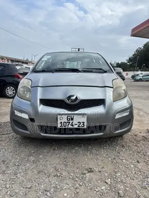Toyota Vitz 1.5 FWD 3dr 2008 Gray