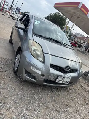 Toyota Vitz 1.5 FWD 3dr 2008 Gray
