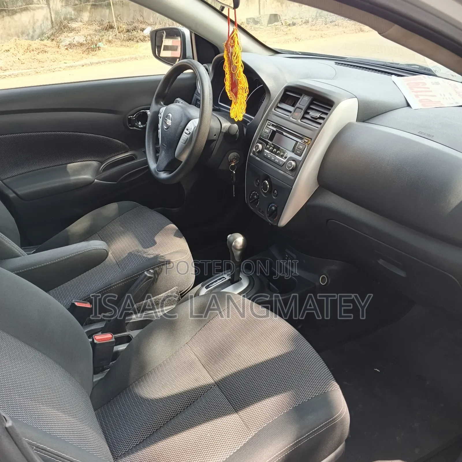 Nissan Versa 2018 Silver