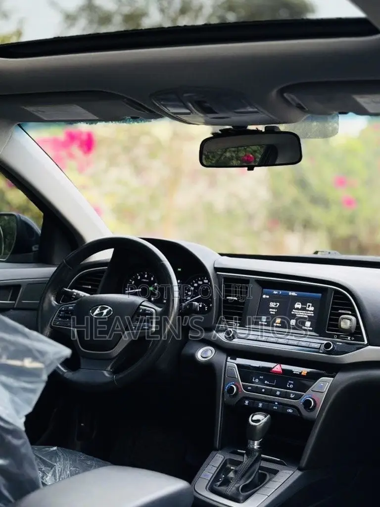 Hyundai Elantra 2017 Black