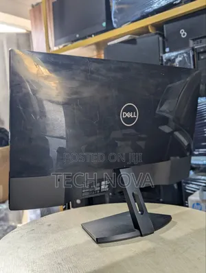 Dell 27 LED Backlit LCD Monitor IPS Full HD 1080p 60 Hz HDMI VGA
