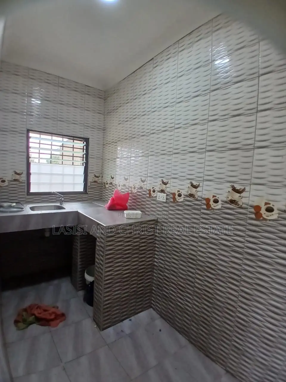 1bdrm Apartment in Lasisi And Christ, Amasaman for rent