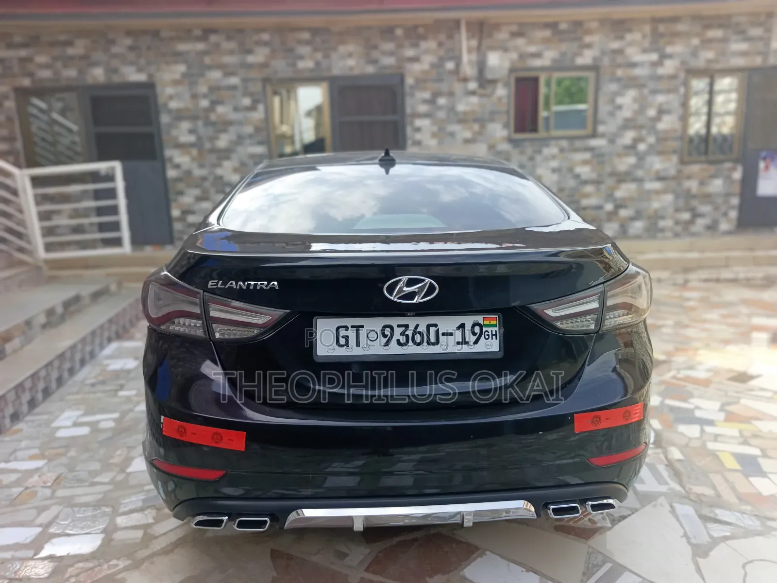 Hyundai Elantra Limited Sedan FWD (1.8L 4cyl 6A) 2016 Black