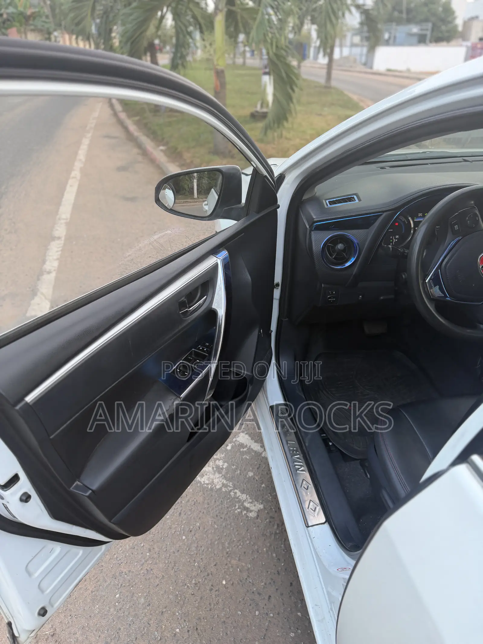 Toyota Levin Hybrid Elite Sunroof 2017 Pearl